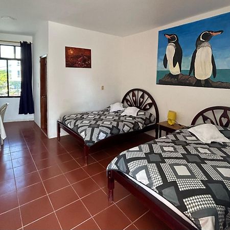Hotel Isla Del Descanso Puerto Villamil Kültér fotó