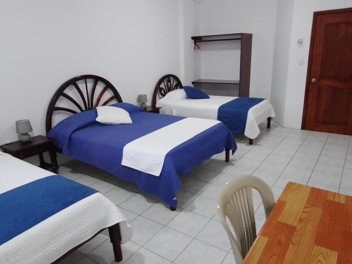 Hotel Isla Del Descanso Puerto Villamil Kültér fotó