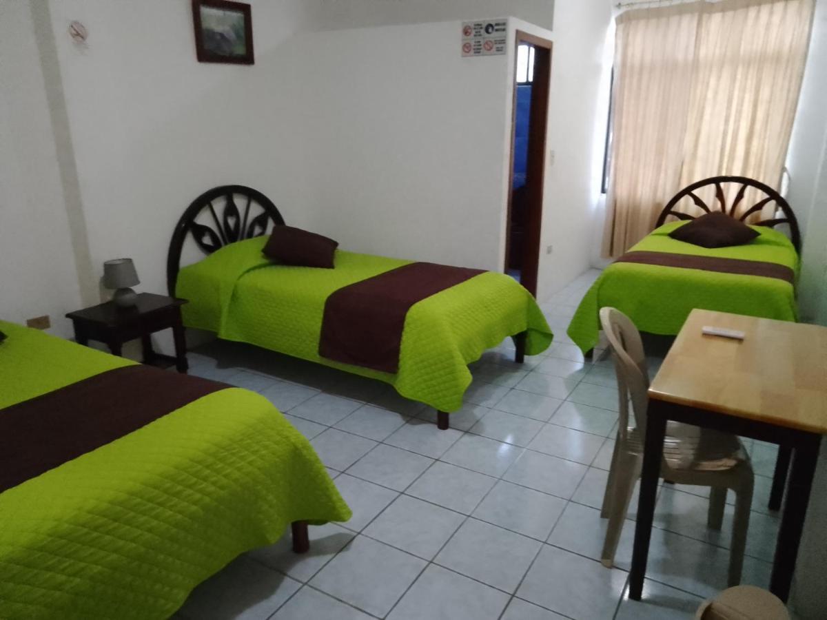 Hotel Isla Del Descanso Puerto Villamil Kültér fotó