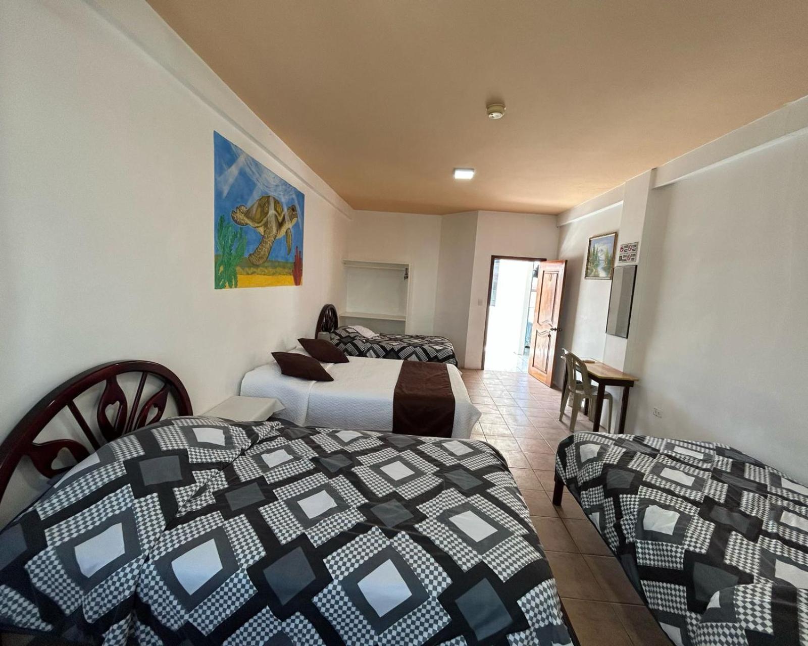 Hotel Isla Del Descanso Puerto Villamil Kültér fotó