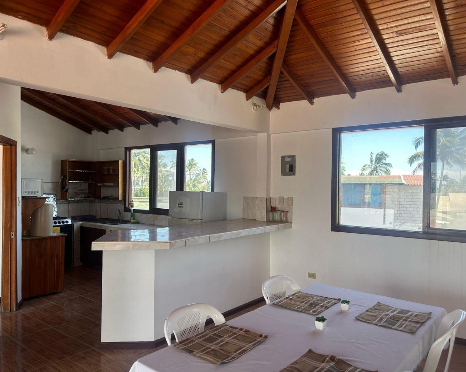 Hotel Isla Del Descanso Puerto Villamil Kültér fotó